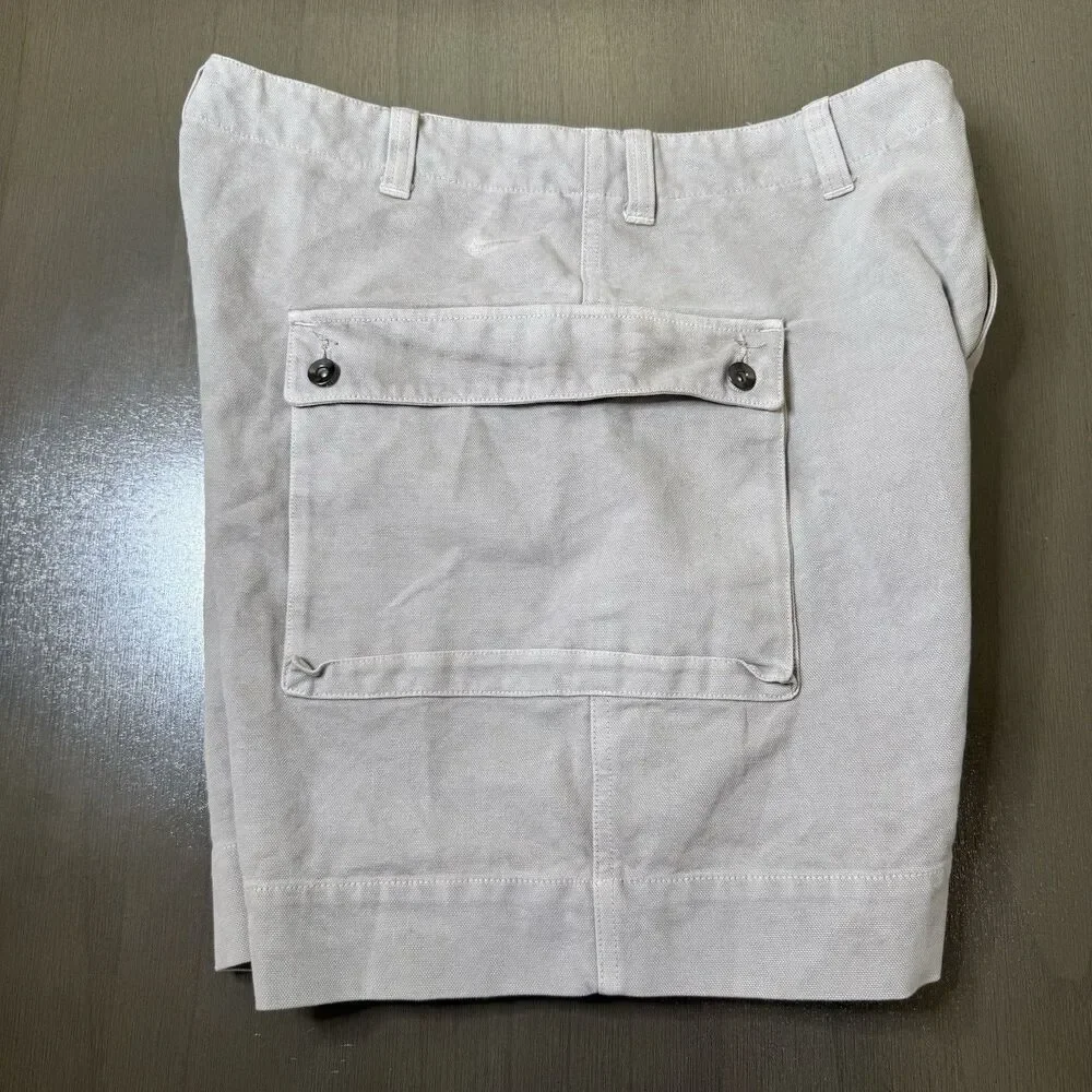NEW Nike Life Men’s P44 Cargo Shorts Size 32 Medium FZ6571-014 Light Iron Ore - Picture 13 of 15